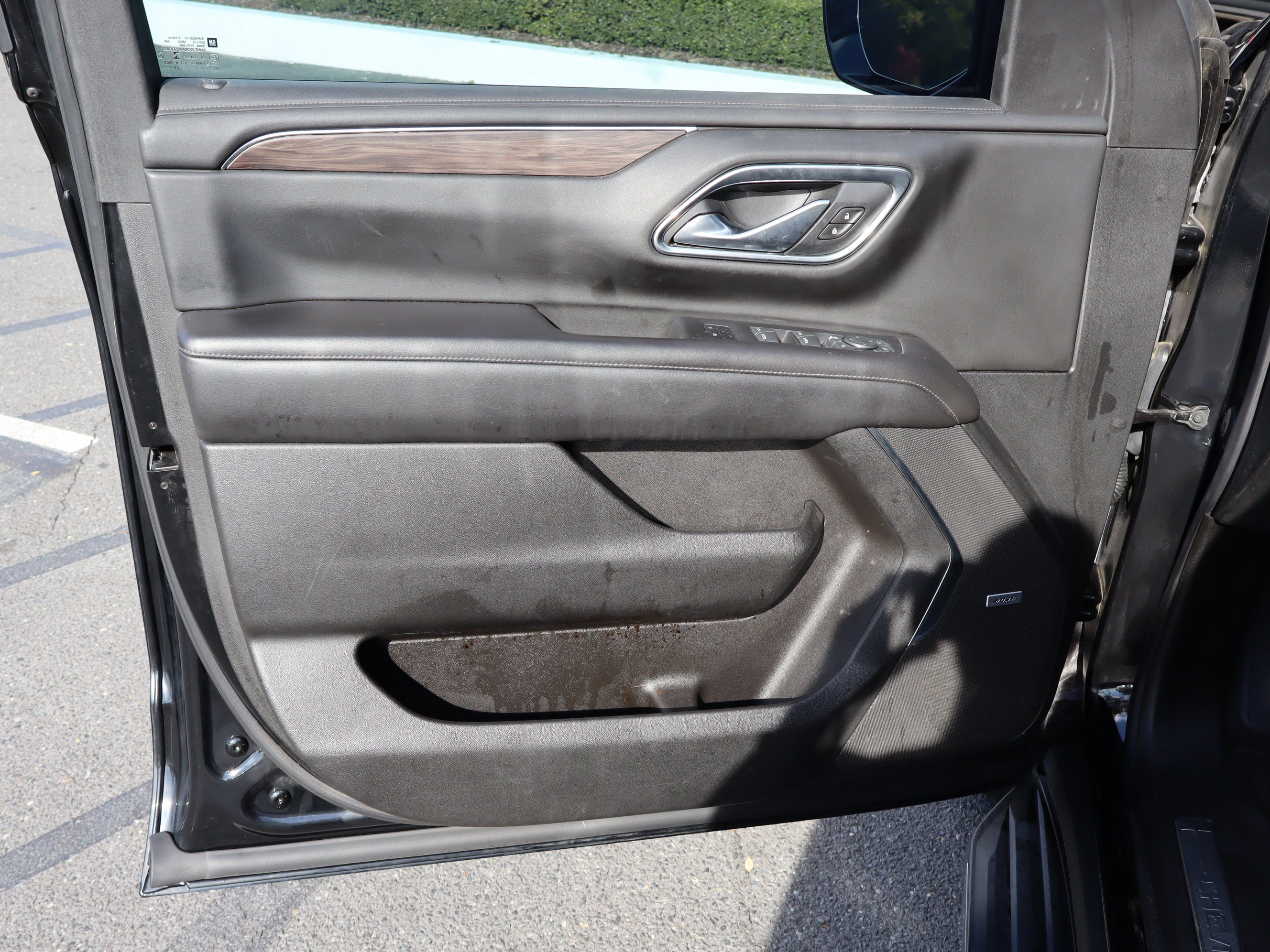Used 2021 Chevrolet Tahoe LT w/ LT Signature Package RWD image 18