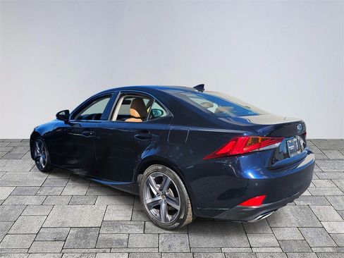 Used 2018 Lexus IS 300 w/ Comfort Package image 5