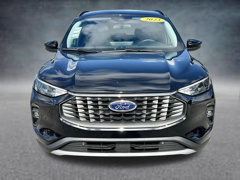 Used 2023 Ford Escape SE FWD image 2