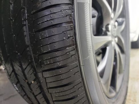 Used 2018 Dodge Durango R/T w/ Blacktop Package AWD/4WD image 11