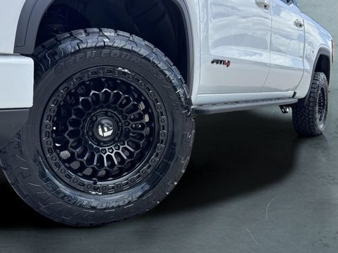 New 2026 GMC Sierra 1500 AT4 w/ AT4 Premium Package AWD/4WD image 2