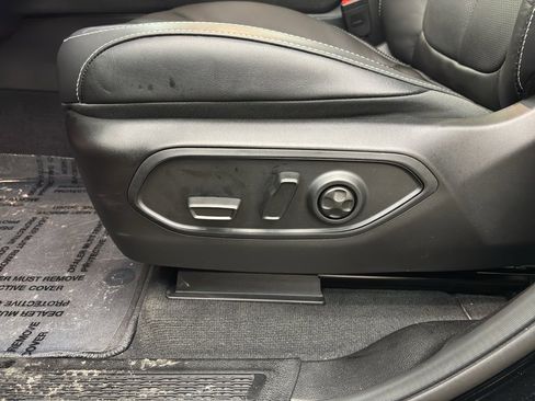 New 2026 Jeep Grand Cherokee Limited image 25