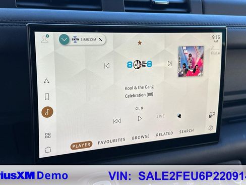 Used 2023 Land Rover Defender 130 X-Dynamic SE image 27