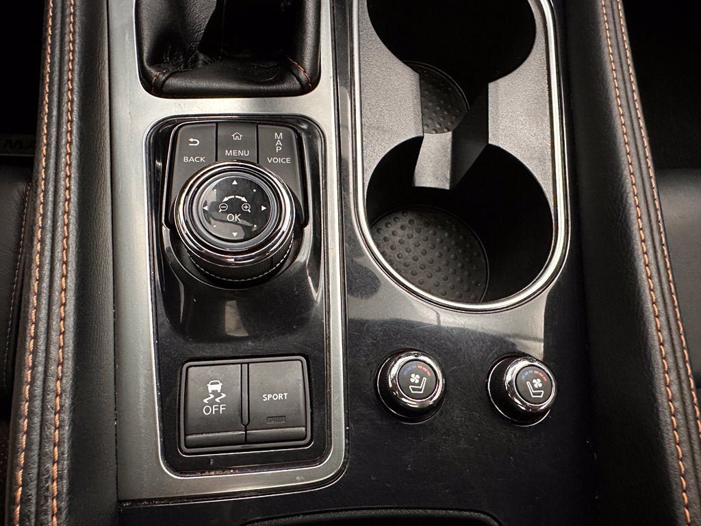 Used 2021 Nissan Maxima SR w/ Sport Mat Group FWD image 15