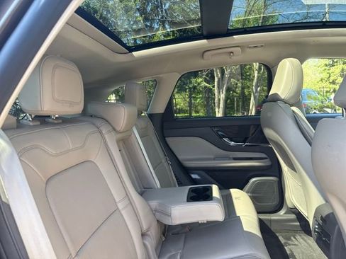 Certified 2022 Lincoln Corsair Reserve w/ Elements Package AWD/4WD image 38
