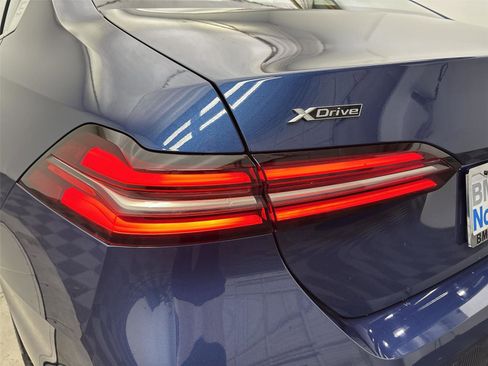 Used 2025 BMW 530i xDrive w/ Premium Package image 19