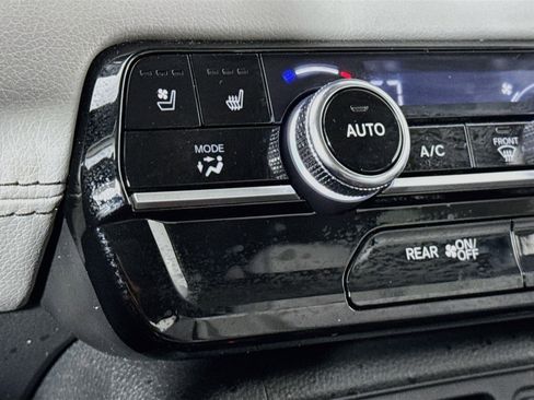 Certified 2025 Honda Pilot Elite image 21
