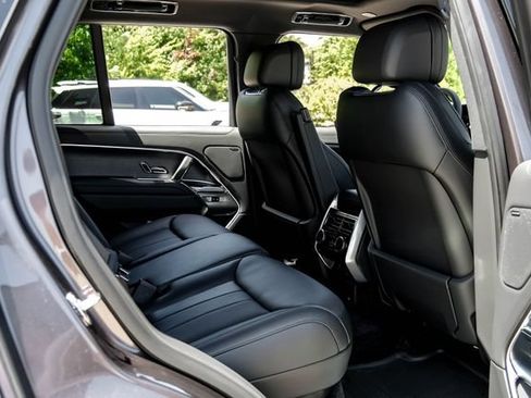 New 2026 Land Rover Range Rover SE AWD/4WD image 48