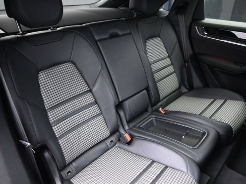 Certified 2025 Porsche Cayenne Coupe AWD/4WD image 27