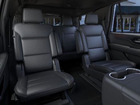New 2026 GMC Yukon Denali w/ Denali Reserve Package image 17