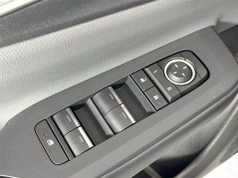 Used 2024 Toyota Prius Limited w/ Limited Premium Package image 31