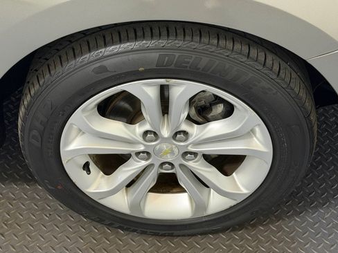 Used 2019 Chevrolet Cruze LT FWD image 17
