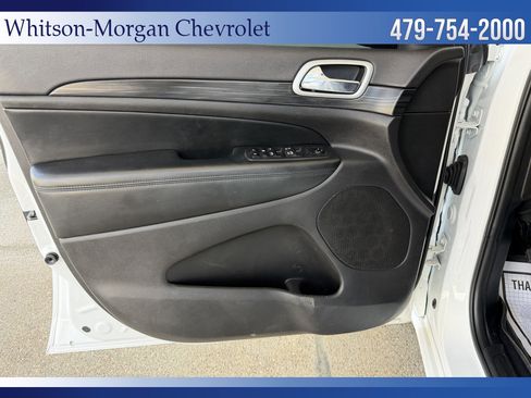 Used 2020 Jeep Grand Cherokee Altitude RWD image 11