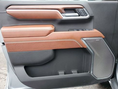 Used 2024 GMC Sierra 3500 Denali Ultimate image 22