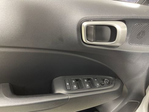 New 2026 Hyundai Venue SEL image 18