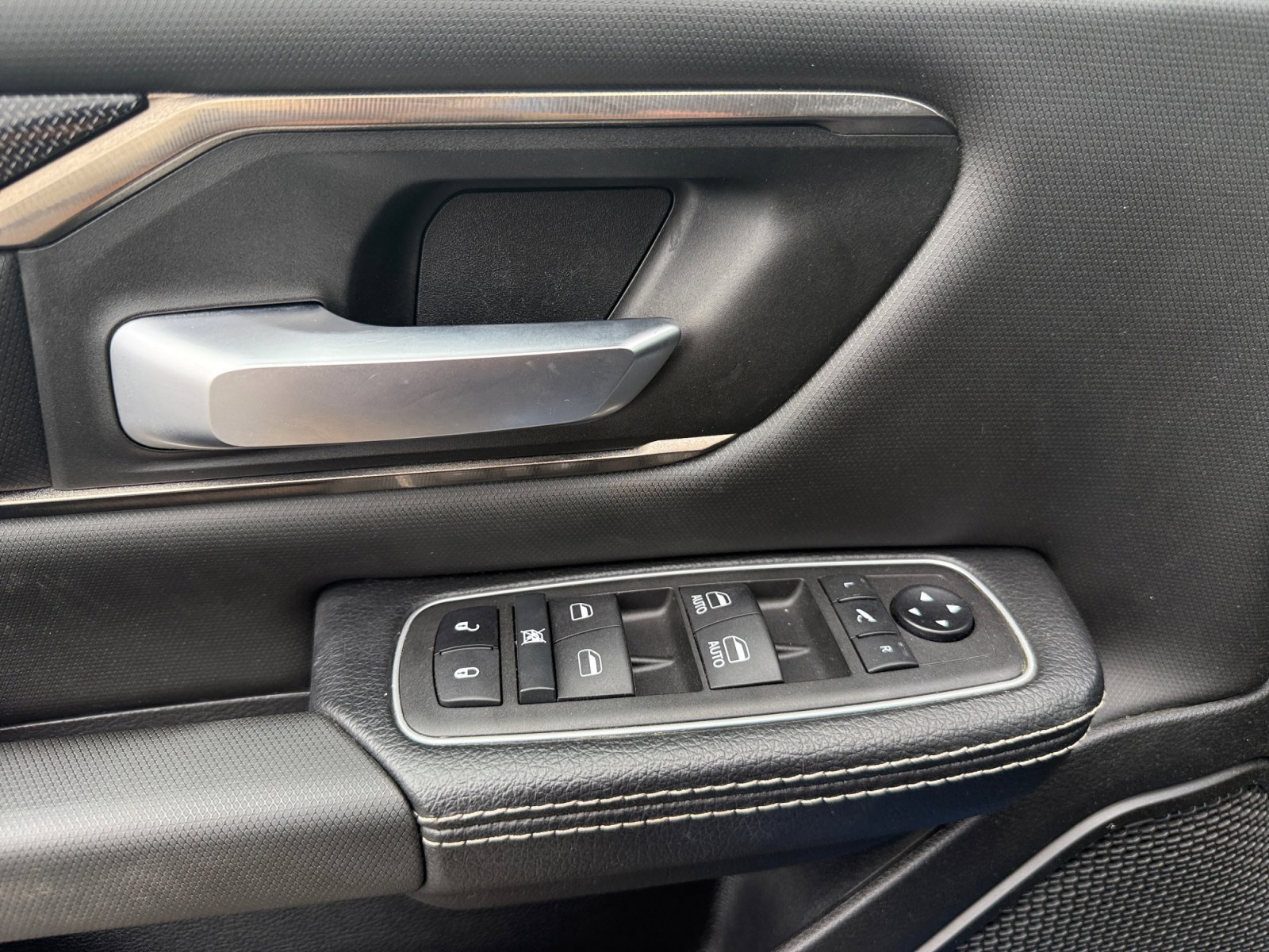Used 2022 RAM 1500 Sport w/ Rebel Level 2 Equipment Group AWD/4WD image 19