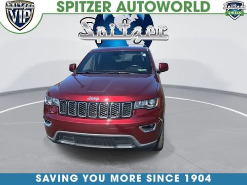 Used 2018 Jeep Grand Cherokee Laredo image 3