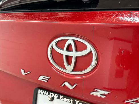 Used 2012 Toyota Venza XLE image 12