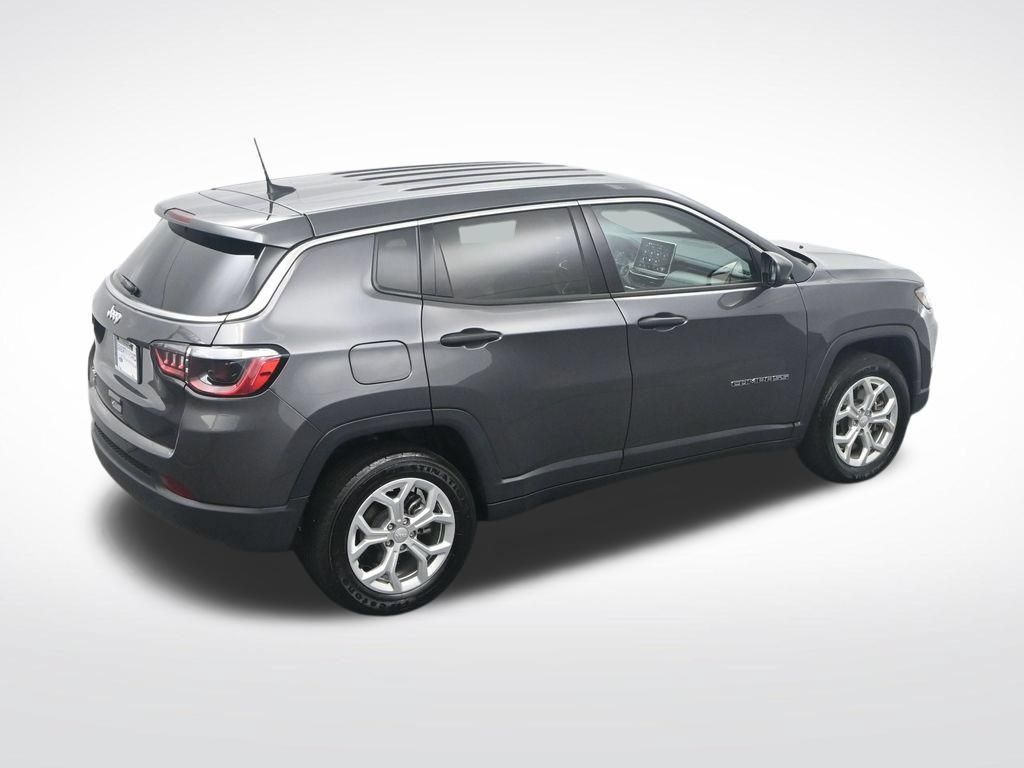 Used 2024 Jeep Compass Sport AWD/4WD image 40