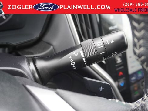 Used 2024 Subaru Outback Premium image 27