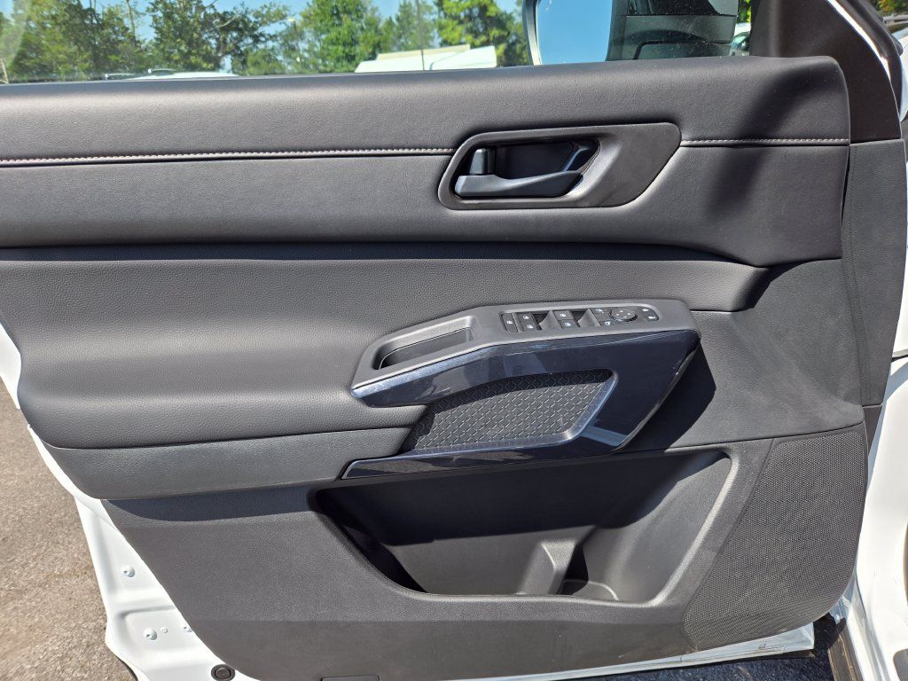 New 2026 Nissan Pathfinder SV FWD image 17