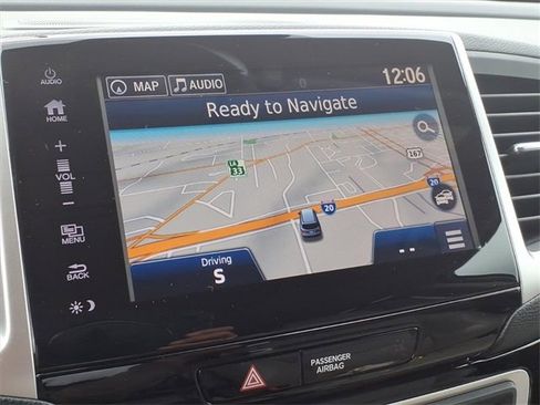 Used 2018 Honda Pilot Touring image 6