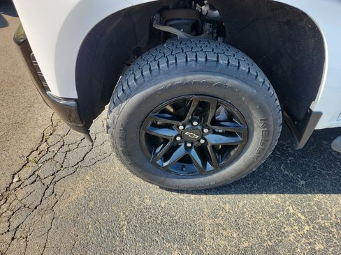 Used 2021 Chevrolet Silverado 1500 LT Trail Boss w/ Bed Protection Package image 48