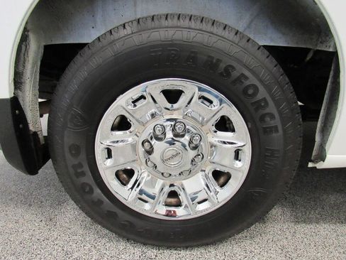 Used 2017 Nissan NV 3500 SV w/ Technology Package image 14