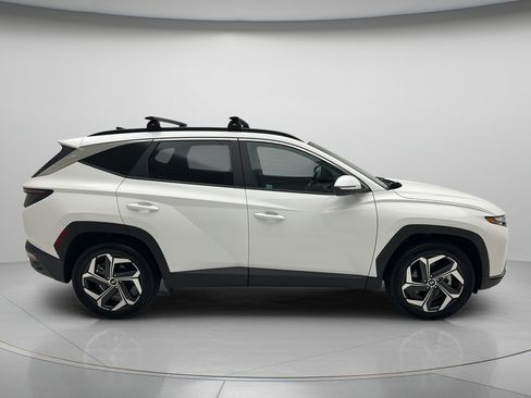 Used 2024 Hyundai Tucson SEL w/ Convenience Package AWD/4WD image 2