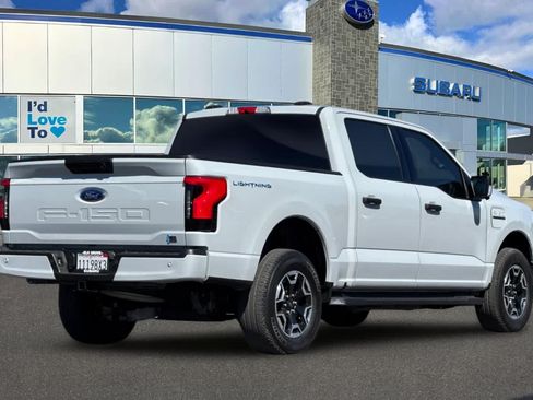 Used 2023 Ford F150 Lightning XLT AWD/4WD image 2