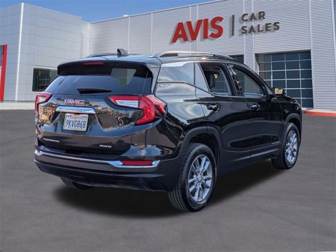 Used 2024 GMC Terrain SLT image 6