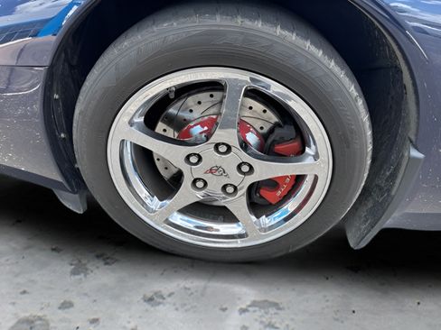 Used 2001 Chevrolet Corvette Convertible w/ Preferred Equipment Group2 RWD image 13