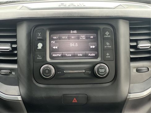 Used 2019 RAM 1500 Big Horn RWD image 9