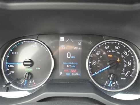 Used 2022 Toyota RAV4 XLE Premium image 20