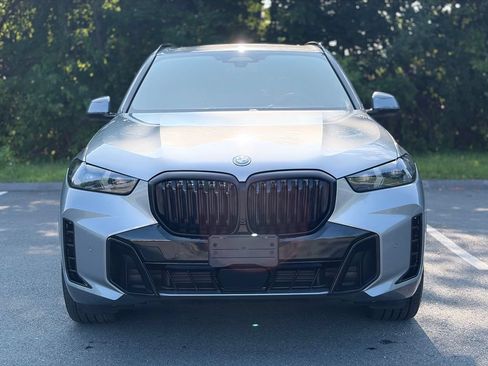 Used 2026 BMW X5 xDrive50e w/ M Sport Package AWD/4WD image 9