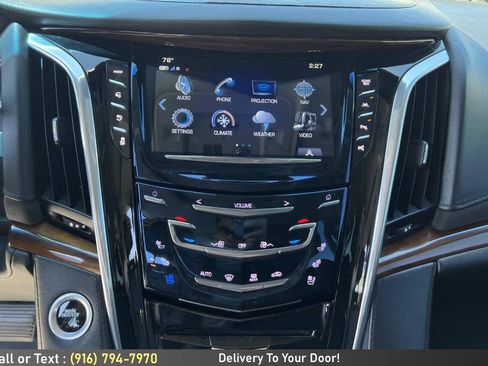 Used 2017 Cadillac Escalade ESV Premium Luxury AWD/4WD image 17