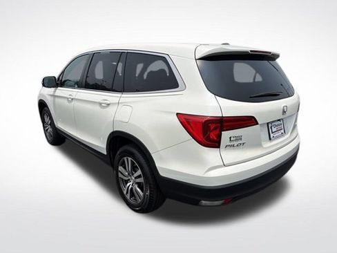 Used 2018 Honda Pilot EX image 3