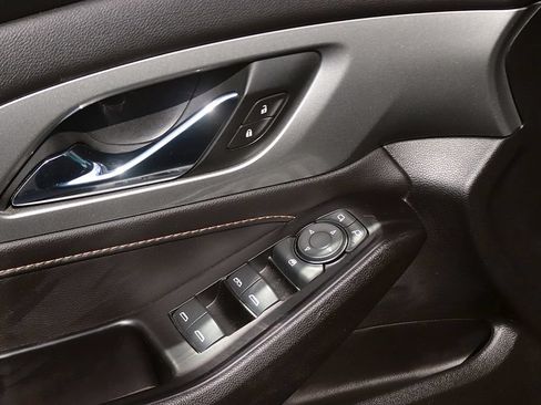 Used 2020 Chevrolet Traverse RS FWD image 11
