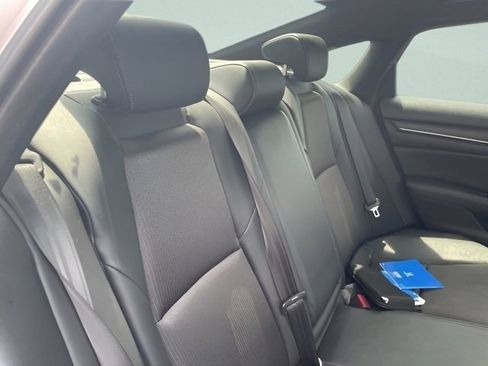 Used 2019 Honda Accord Sport image 9