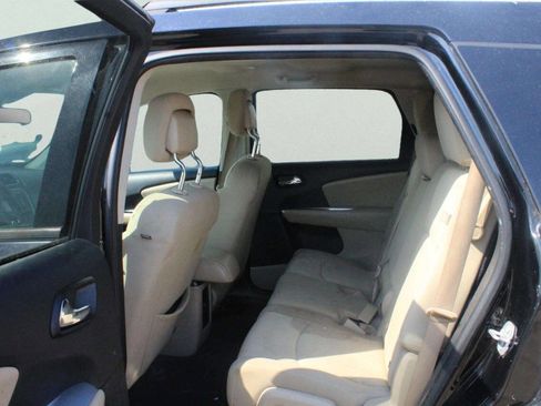 Used 2018 Dodge Journey SE image 5