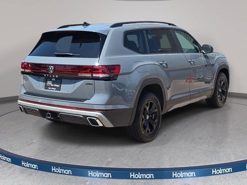 Used 2024 Volkswagen Atlas Peak Edition SE AWD/4WD image 6