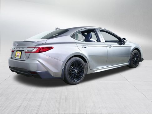 Used 2025 Toyota Camry SE FWD image 7