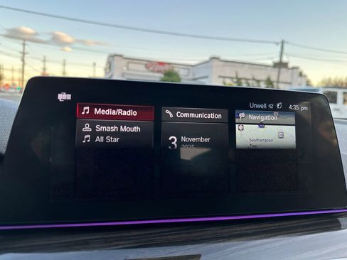 Used 2018 BMW 530i xDrive xDrive image 17