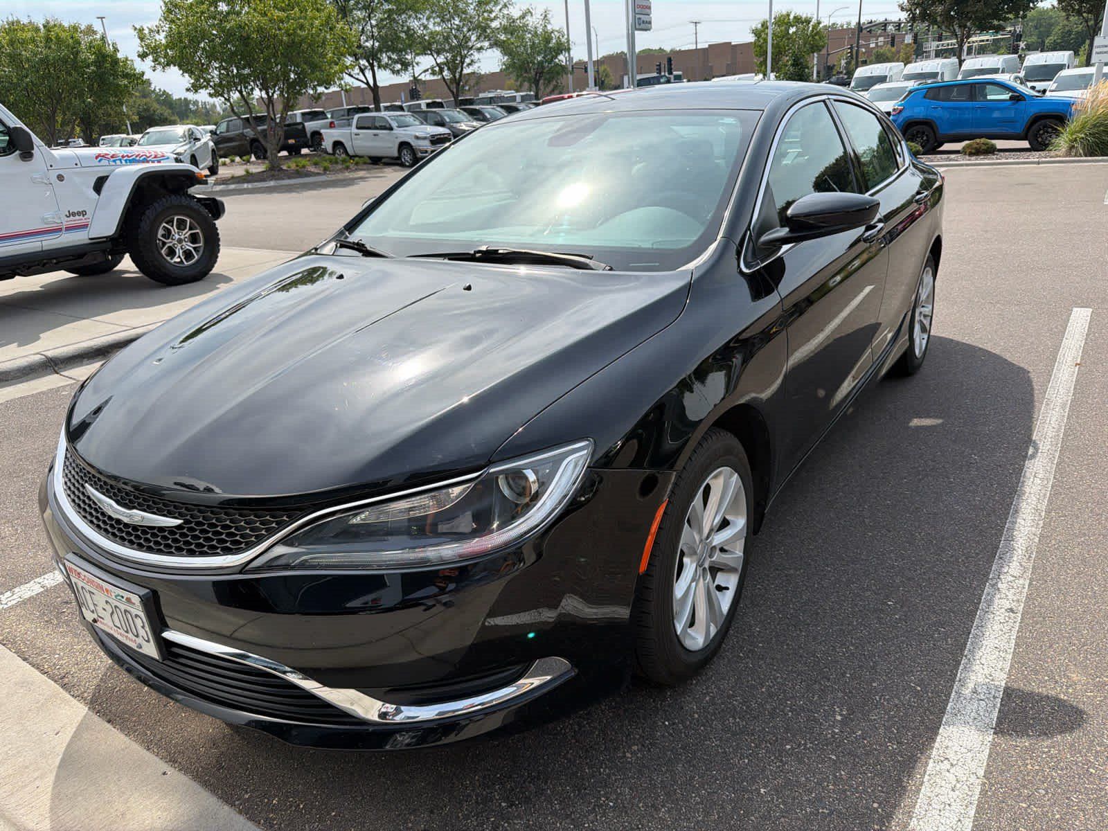 Used 2016 Chrysler 200 Limited FWD image 2