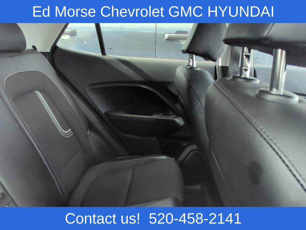 Used 2022 Hyundai Venue Limited FWD image 11