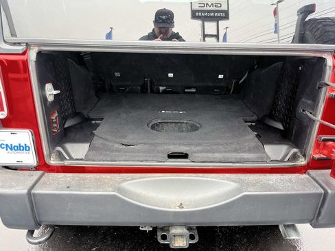 Used 2015 Jeep Wrangler Unlimited Sport w/ Quick Order Package 24S AWD/4WD image 10