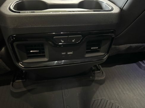 Used 2026 GMC Sierra 1500 AT4 w/ AT4 Premium Package AWD/4WD image 14
