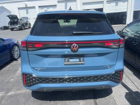 Used 2026 Volkswagen Tiguan SEL R-Line image 3