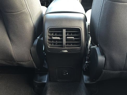 Used 2022 Ford Escape SE w/ Convenience Package image 40