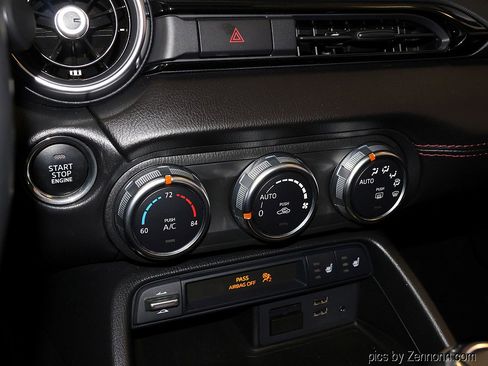 Used 2019 MAZDA MX-5 Miata RF Grand Touring image 21